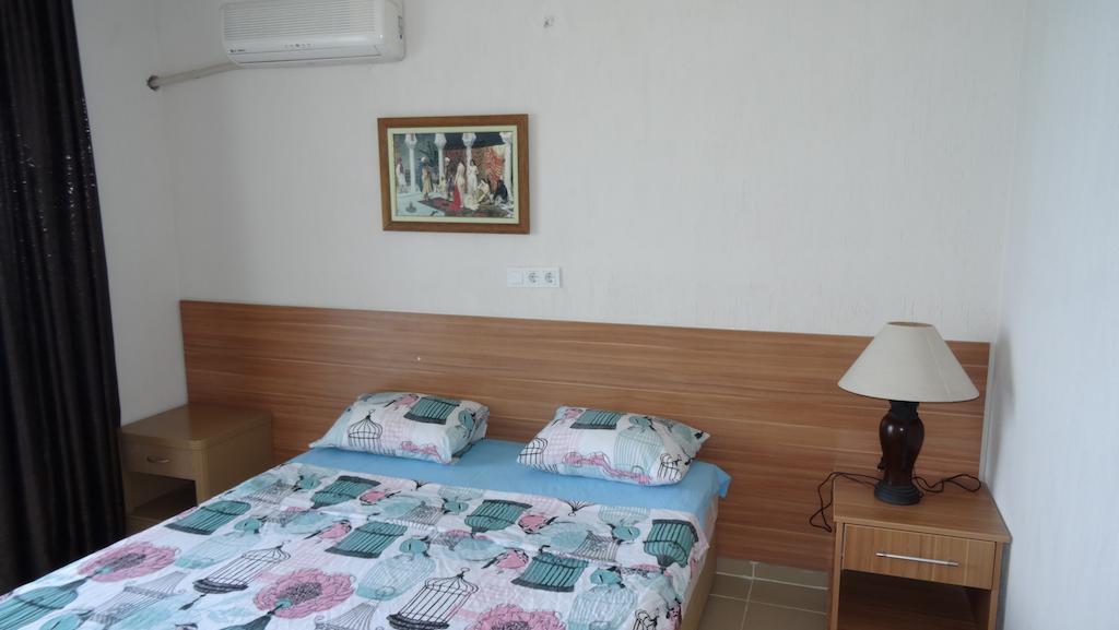 Mavi Cennet Camping Caravan Kızılot Стая снимка
