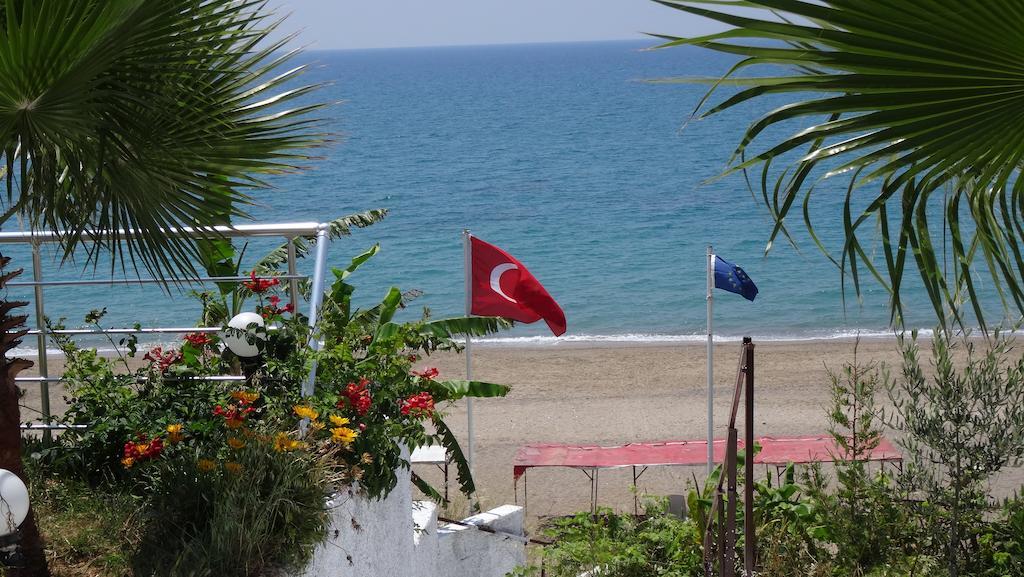 Mavi Cennet Camping Caravan Kızılot Екстериор снимка