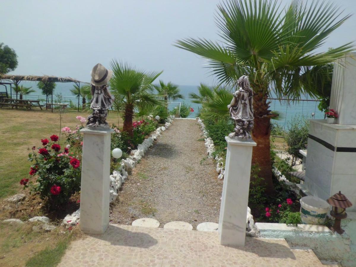 Mavi Cennet Camping Caravan Kızılot Екстериор снимка